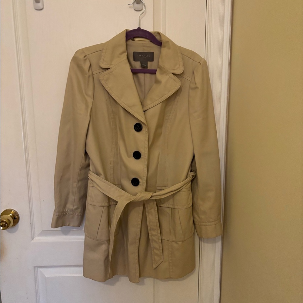 Ann Taylor Tan Trench Coat with Belt, Like New